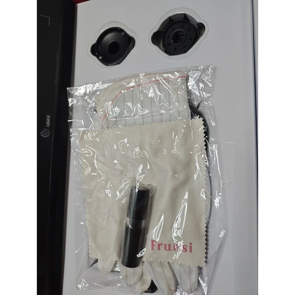 Ugee M708 Graphics Drawing Tablet with Stylus Pen & Accessories - Picture 5 of 7